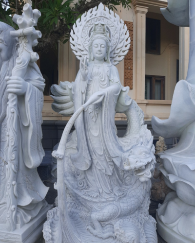 Quan Âm Ngự Long