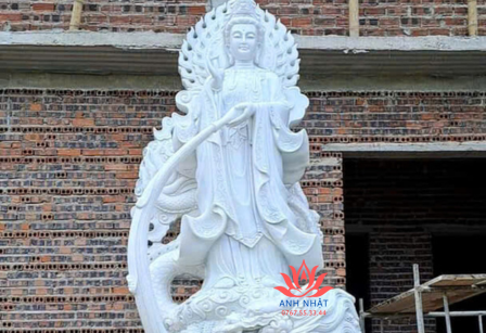 Tượng Quan Âm Bồ Tát- Biểu Tượng Từ Bi Và Bình An