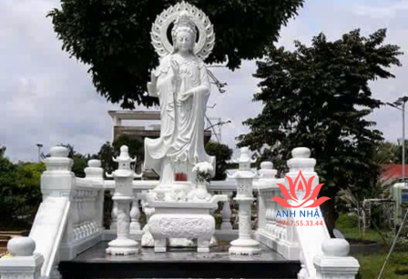 Tượng Mẹ Quan Âm Đứng- Vững Chãi Niềm Tin Và Sự Chở Che
