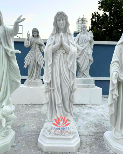 Tượng công giáo- dieukhacdaanhnhat.com
